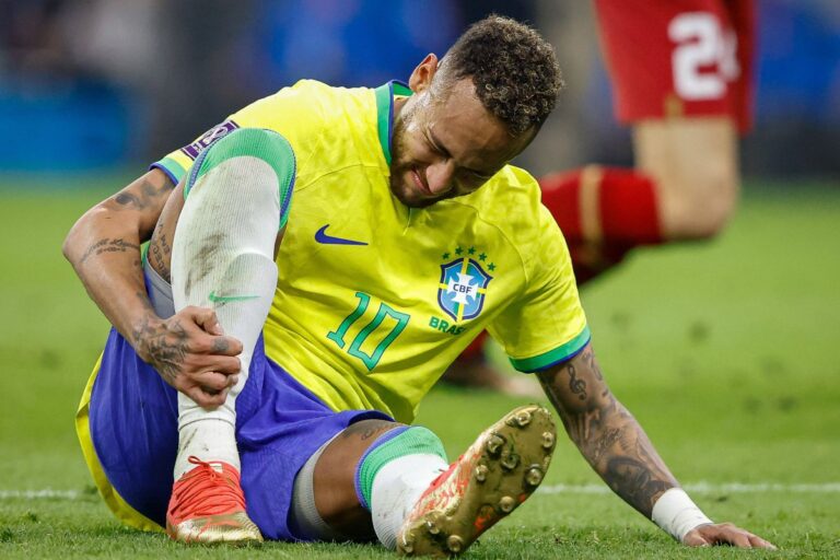 Infortunio Neymar: Mondiali a rischio, quando rientra