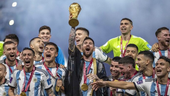 messi bisht mondiali 2022 argentina