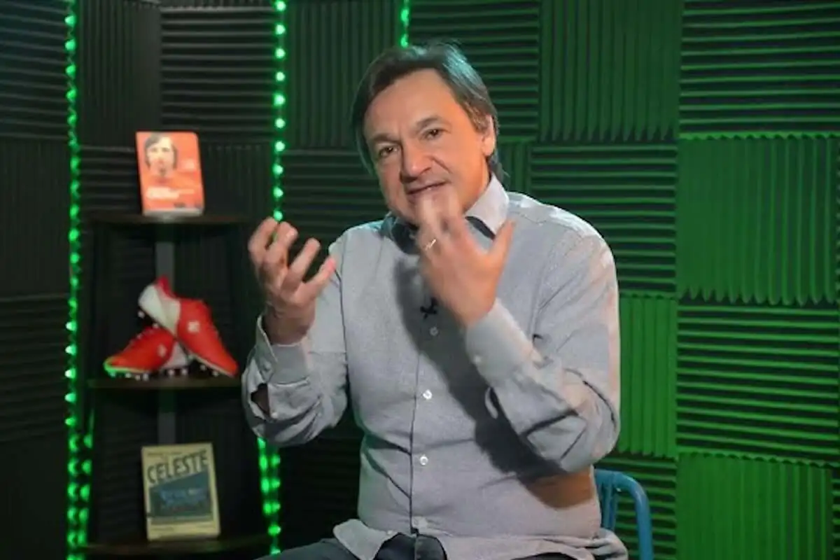 Caressa in un video youtube