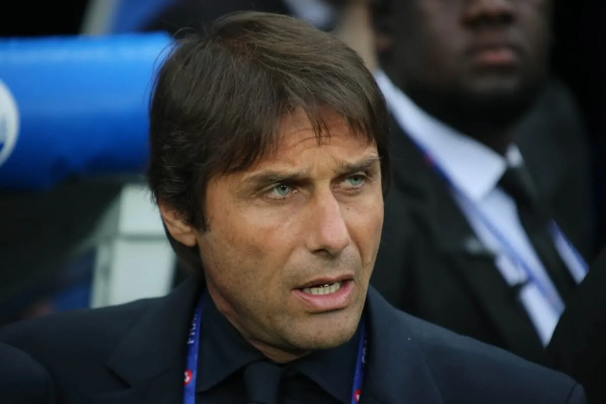 Antonio Conte allenatore in panchina