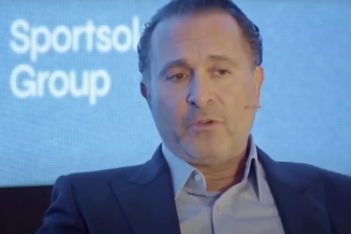 Cardinale durante una conferenza