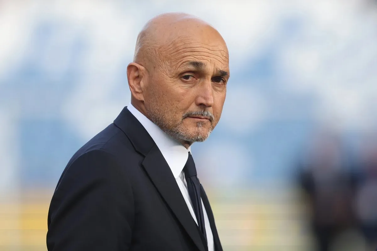 Luciano Spalletti con sguardo attento